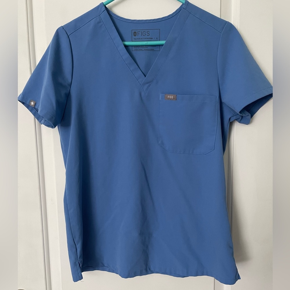 Figs Catarina small scrub top ceil